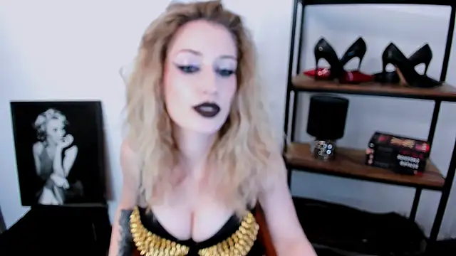 AlissaLips online show from May 21, 2026, 5:32 pm