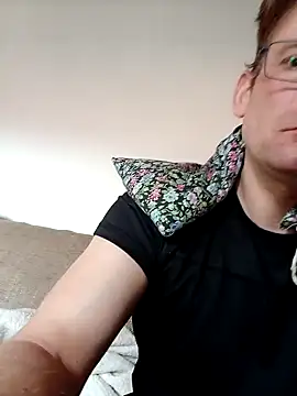 Snapshot of MArciQuarky chatting on February 15, 2025, 1:05 pm MArciQuarky online show from February 15, 2025, 1:05 pm