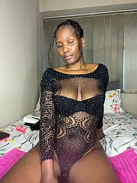 Snapshot of Kinkyy_ chatting on March 17, 2025, 4:19 am Kinkyy online show from March 17, 2025, 4:19 am