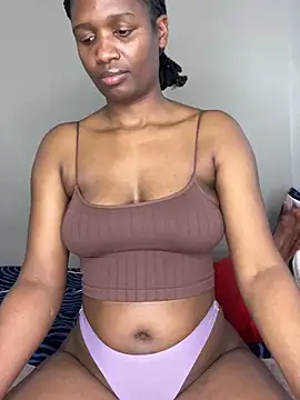 Snapshot of Kinkyy_ chatting on October 24, 2025, 10:47 am Kinkyy online show from October 24, 2025, 10:47 am