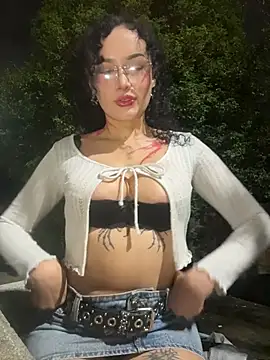 Electra doll  online show from November 25, 2025, 12:33 am