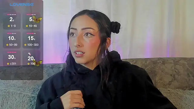 v1cky  online show from February 20, 2025, 9:42 pm