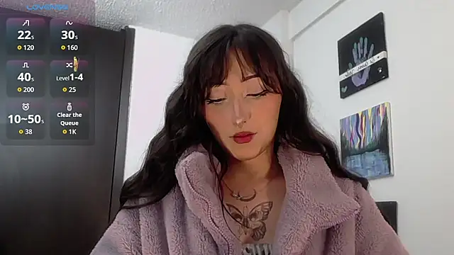 v1cky  online show from September 22, 2025, 10:05 pm