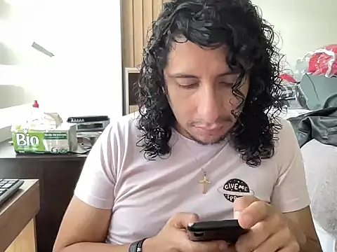 littlelatinhunter online show from January 5, 2026, 5:49 pm