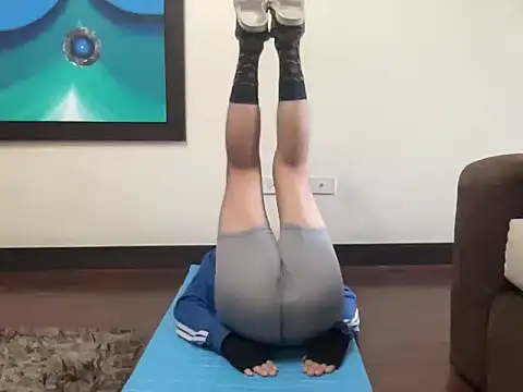 littlelatinhunter online show from October 20, 2025, 12:06 pm