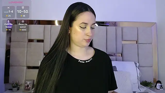 Snapshot of sofiaduque_26 chatting on January 24, 2025, 8:43 pm sofiaduque 26 online show from January 24, 2025, 8:43 pm