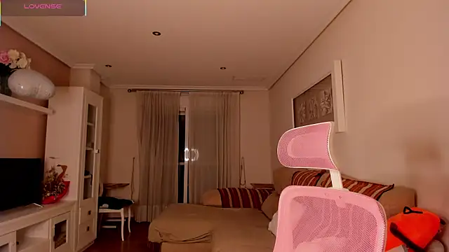 bella apont online show from October 24, 2025, 10:42 pm