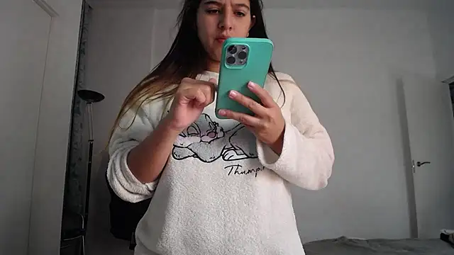 Snapshot of Contantin_helena chatting on November 24, 2025, 12:05 pm Contantin helena online show from November 24, 2025, 12:05 pm