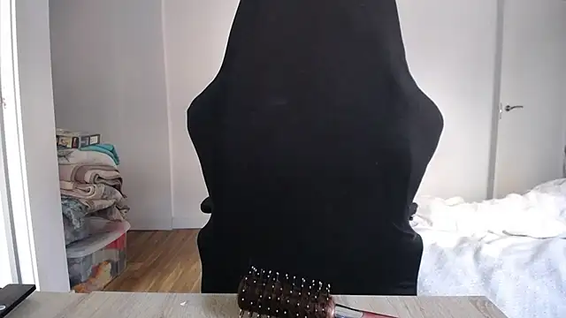 Snapshot of Contantin_helena chatting on November 8, 2025, 4:10 pm Contantin helena online show from November 8, 2025, 4:10 pm