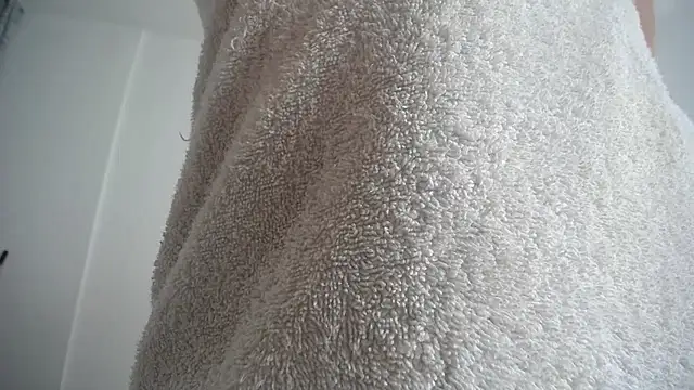 Snapshot of Contantin_helena chatting on November 21, 2025, 11:42 am Contantin helena online show from November 21, 2025, 11:42 am