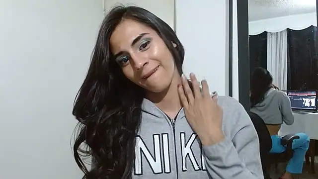 Snapshot of _princess_queen chatting on February 24, 2026, 8:04 am princess queen online show from February 24, 2026, 8:04 am