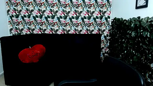 Wendy Hot  online show from March 5, 2025, 3:51 am