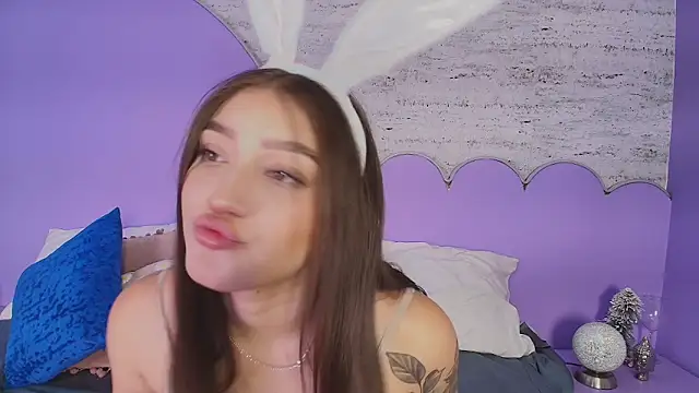 Giaa Ross online show from April 7, 2026, 7:48 pm