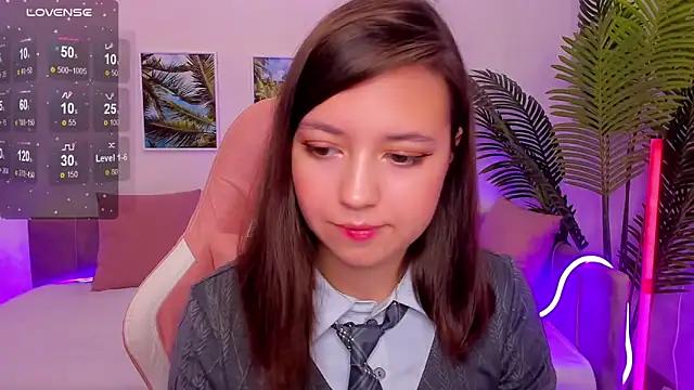 Lina Brownie online show from September 18, 2025, 3:42 am
