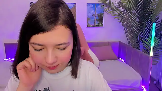Lina Brownie online show from March 16, 2025, 2:21 am