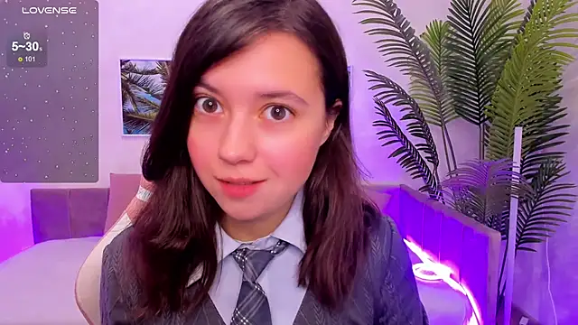 Lina Brownie online show from October 7, 2025, 2:23 am