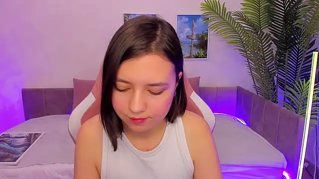 Lina Brownie online show from February 19, 2025, 5:05 am