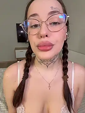 Snapshot of fuckdoll_18 chatting on October 23, 2025, 9:08 am fuckdoll 18 online show from October 23, 2025, 9:08 am