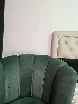 Snapshot of ShainaJoness chatting on February 28, 2025, 1:26 am ShainaJoness online show from February 28, 2025, 1:26 am