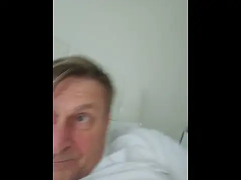 Snapshot of johnnym1 chatting on February 17, 2026, 7:05 am johnnym1 online show from February 17, 2026, 7:05 am