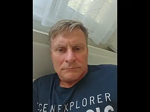 Snapshot of johnnym1 chatting on March 18, 2026, 12:19 pm johnnym1 online show from March 18, 2026, 12:19 pm