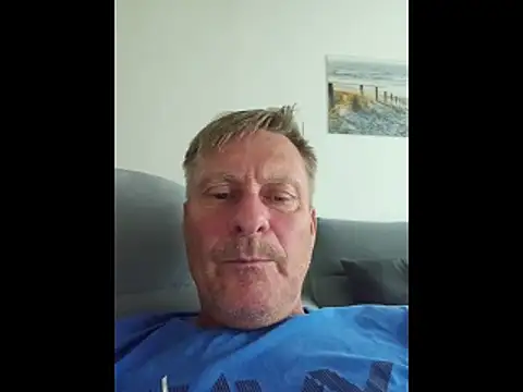 johnnym1 online show from June 10, 2026, 10:05 am