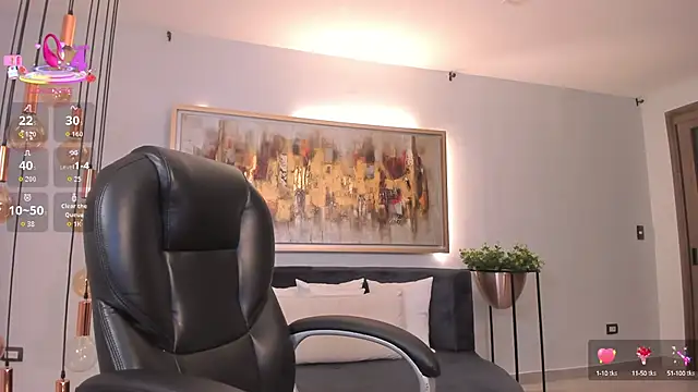 RoxanneHill  online show from October 9, 2025, 10:49 am