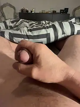 moi seul online show from February 1, 2025, 11:37 pm