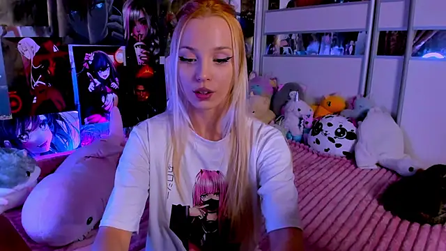 Snapshot of Cute__Pony chatting on December 6, 2024, 12:40 am Cute  Pony online show from December 6, 2024, 12:40 am