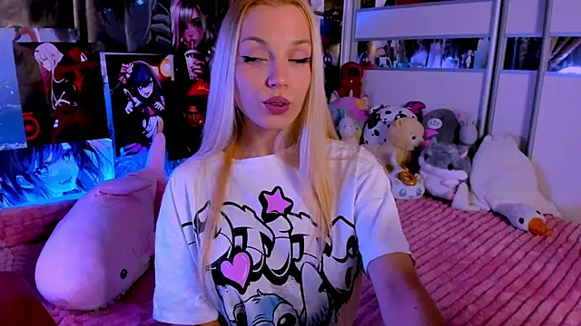 Snapshot of Cute__Pony chatting on February 3, 2025, 9:29 pm Cute  Pony online show from February 3, 2025, 9:29 pm