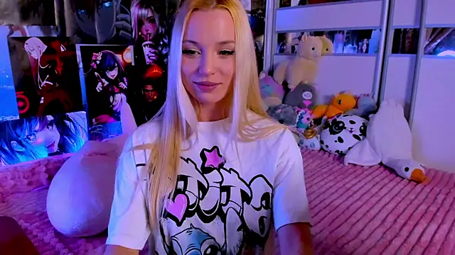 Snapshot of Cute__Pony chatting on December 22, 2024, 9:42 pm Cute  Pony online show from December 22, 2024, 9:42 pm