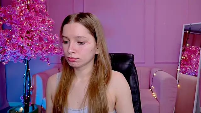 MayaSinabon online show from February 26, 2025, 12:16 pm