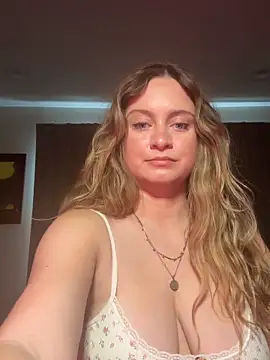 Snapshot of Sophie_Raegan chatting on February 11, 2026, 4:40 pm Sophie Raegan online show from February 11, 2026, 4:40 pm