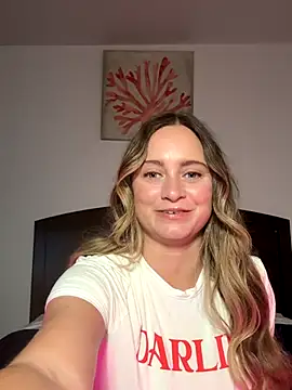 Sophie Raegan online show from December 2, 2025, 2:19 pm