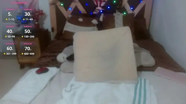 lindaesmeralda online show from November 26, 2025, 12:05 pm