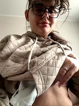 NikaMur online show from October 13, 2025, 3:08 am