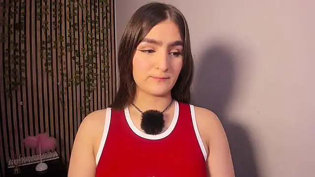 Snapshot of sofia_44 chatting on May 31, 2026, 6:02 pm sofia 44 online show from May 31, 2026, 6:02 pm