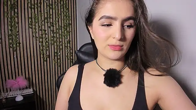 Snapshot of sofia_44 chatting on June 5, 2026, 11:54 pm sofia 44 online show from June 5, 2026, 11:54 pm