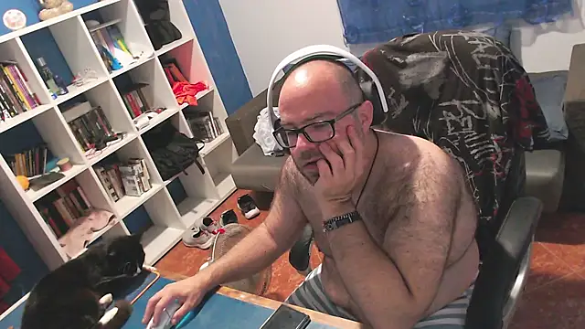 ravingr4d4 online show from May 29, 2026, 11:00 pm