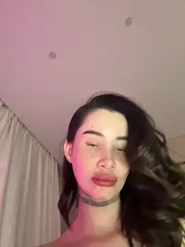 Yunasi online show from December 4, 2025, 12:48 pm