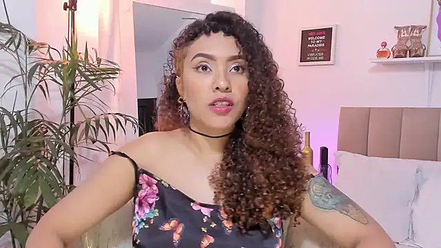 Zoe Gruber online show from November 21, 2025, 9:25 pm