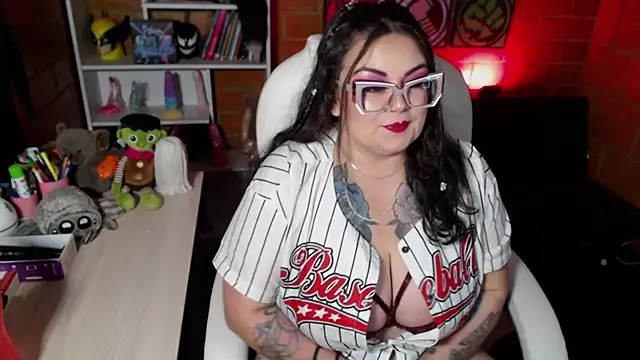 juliette rd online show from December 2, 2025, 4:47 am