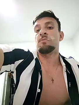 Robertao20cm online show from November 30, 2025, 10:43 pm