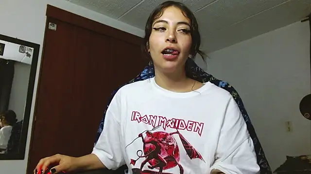 liisaxxx online show from February 8, 2026, 4:54 am