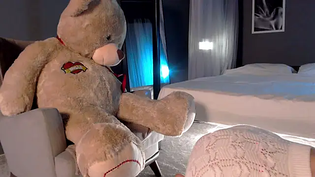 Dorothy Meyer online show from February 15, 2026, 7:57 pm