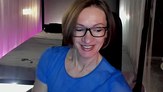Dorothy Meyer online show from March 8, 2025, 2:01 am