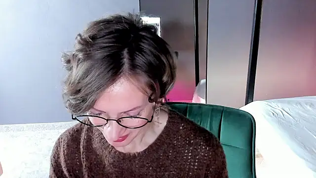 Dorothy Meyer online show from February 17, 2026, 3:15 am