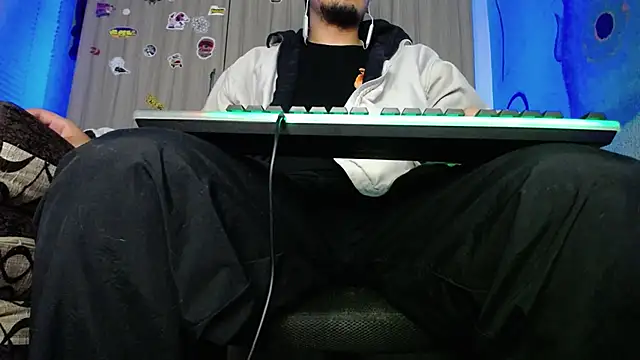 zacwatson  online show from February 15, 2025, 5:09 am