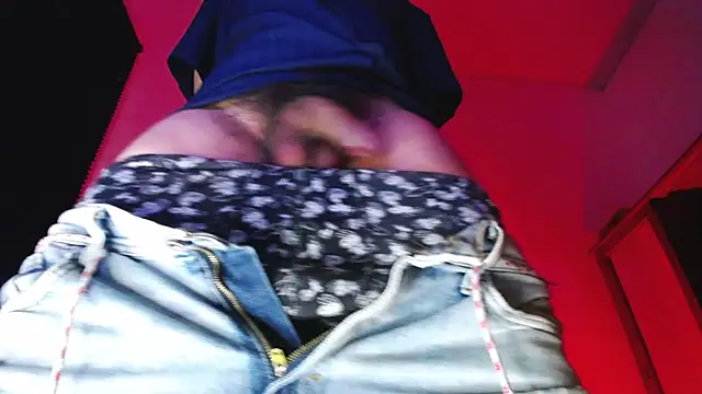 zacwatson  online show from December 14, 2025, 11:21 pm