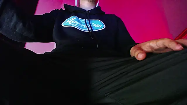 zacwatson  online show from November 4, 2025, 4:38 am